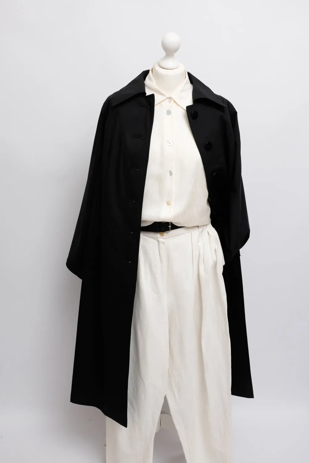 CLASSY BLACK VINTAGE 1960 TRENCH