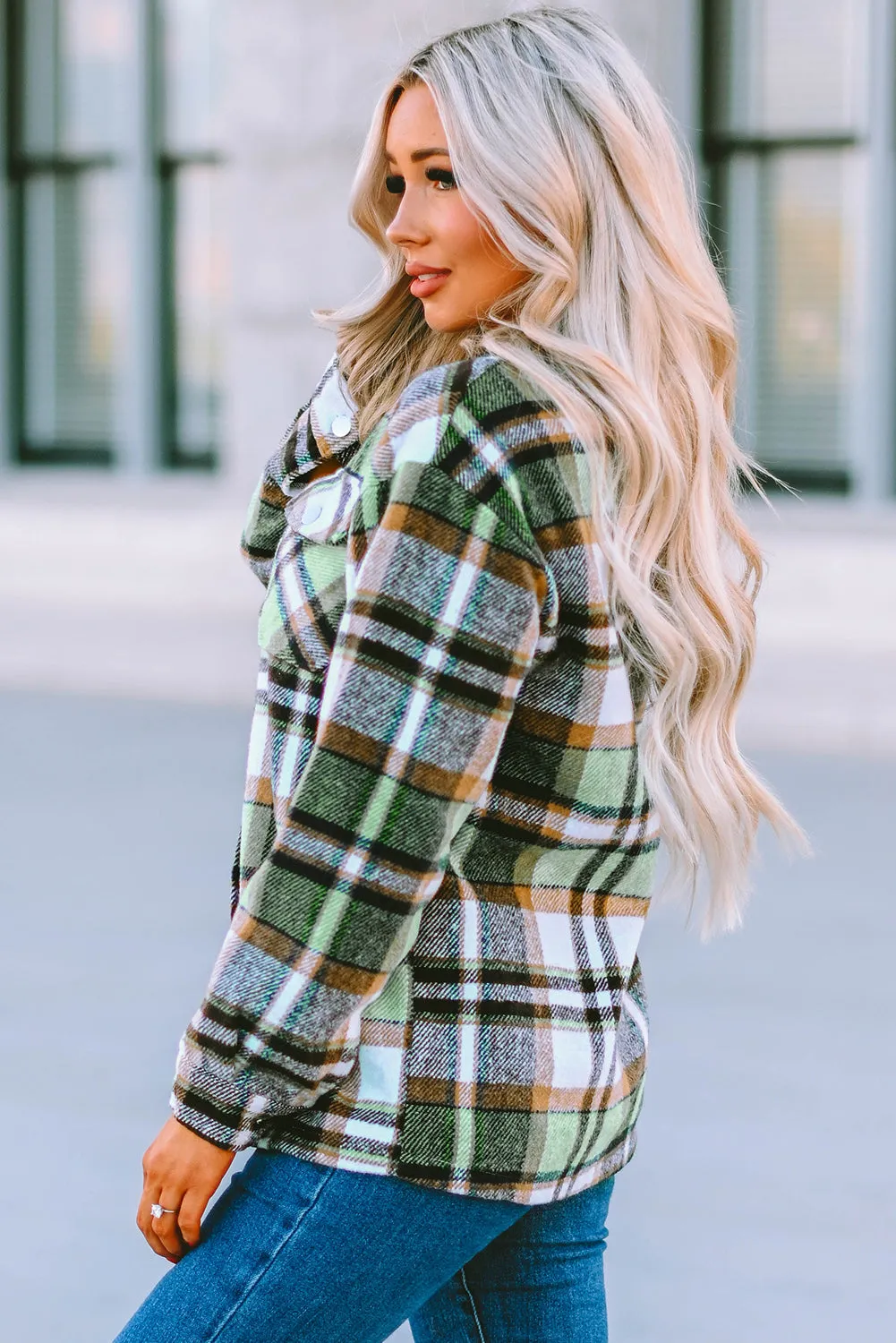 Geometric Plaid Print Pocketed Shirt