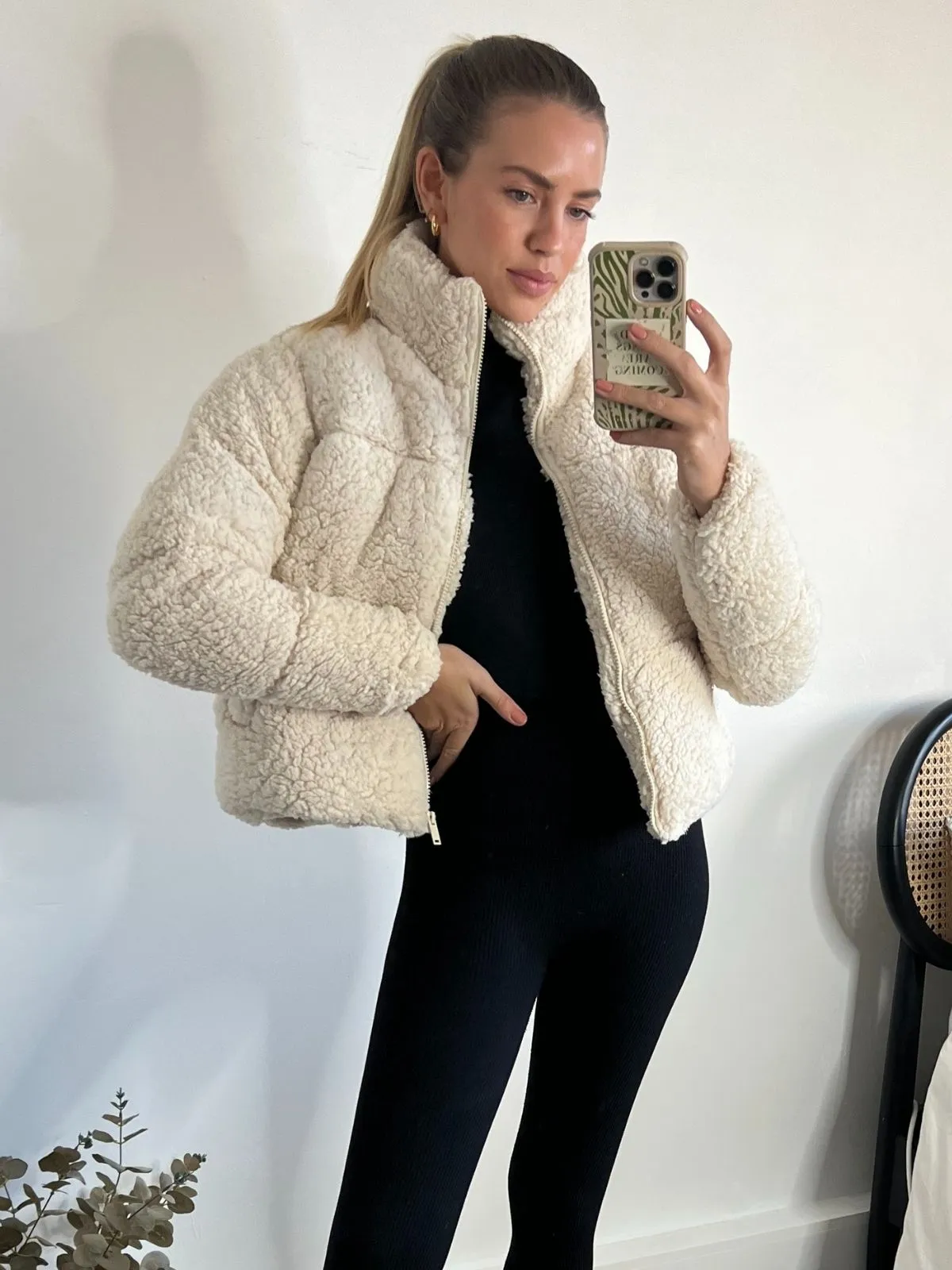 Oversized Teddy Cropped Puffer Jacket / Cream