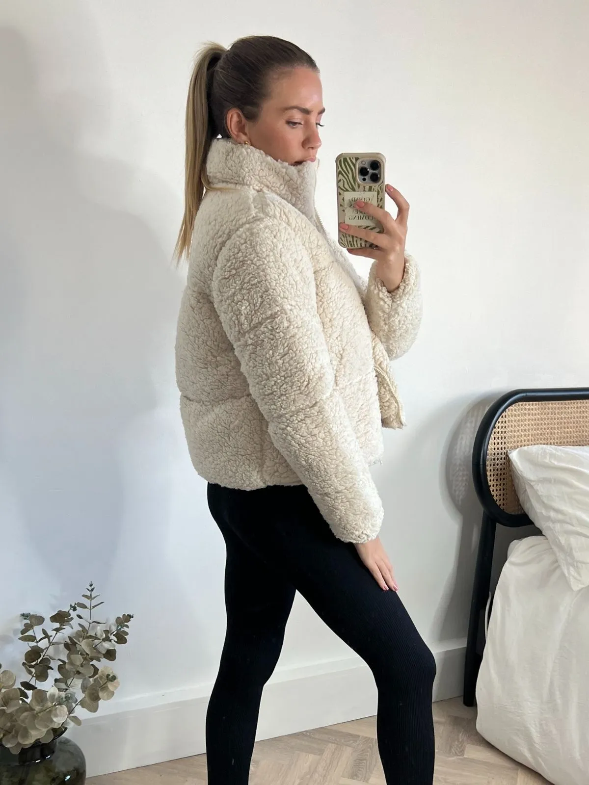 Oversized Teddy Cropped Puffer Jacket / Cream